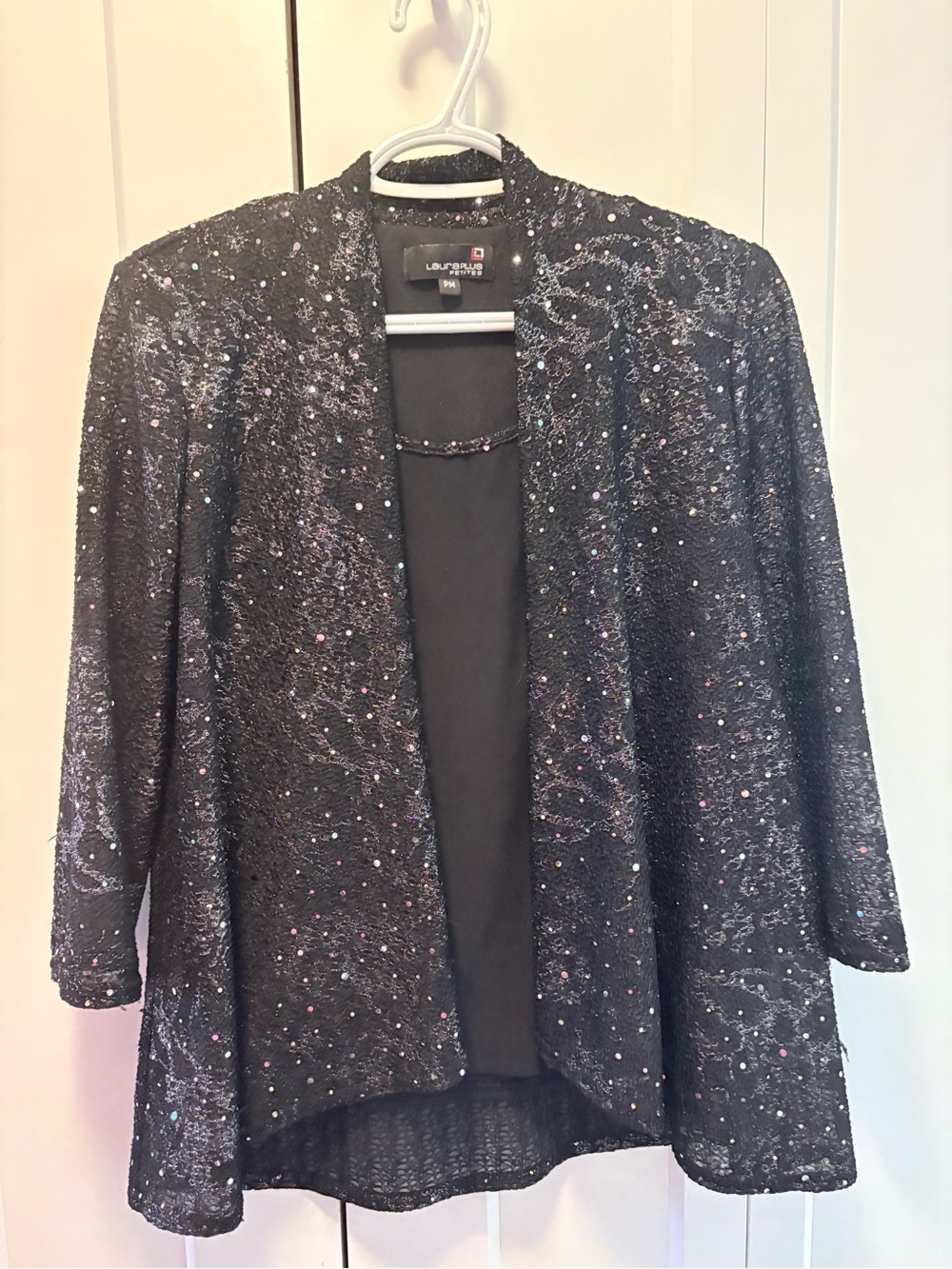 Laura plus petites Black Sequined Evening Jacket top combo built in